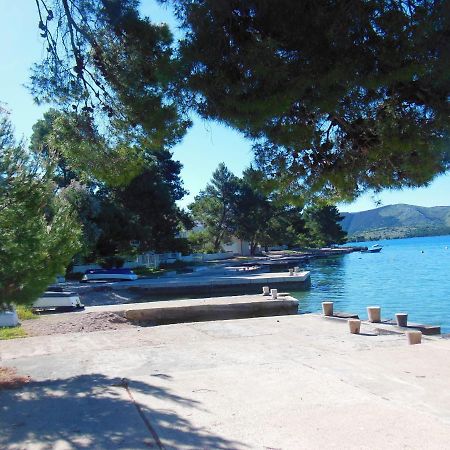 Holiday Home Oleander Zaboric Exterior foto